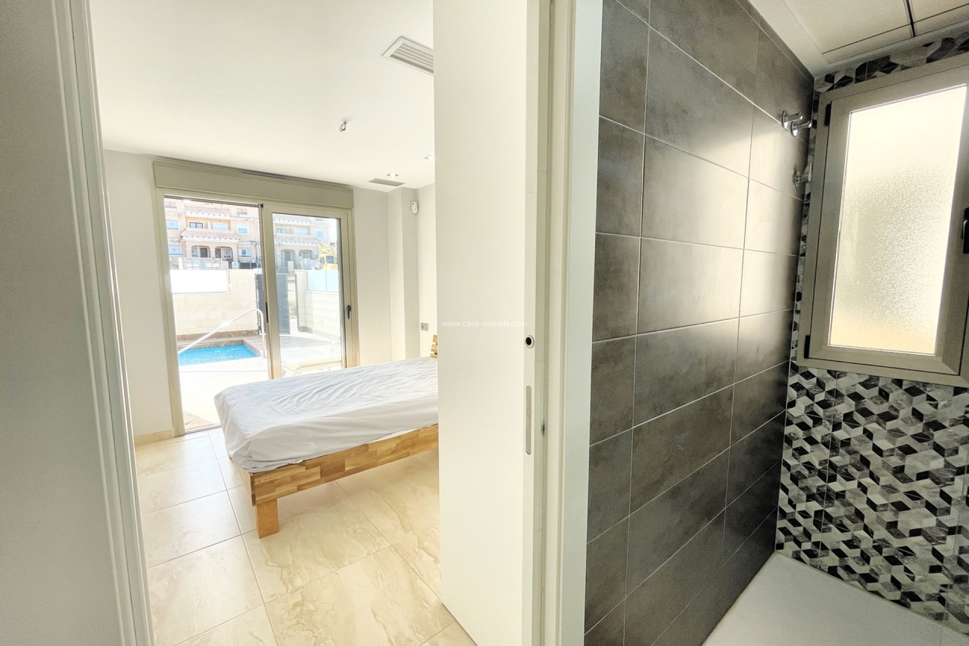 Reventa - Villa - Villamartin - Villamartín