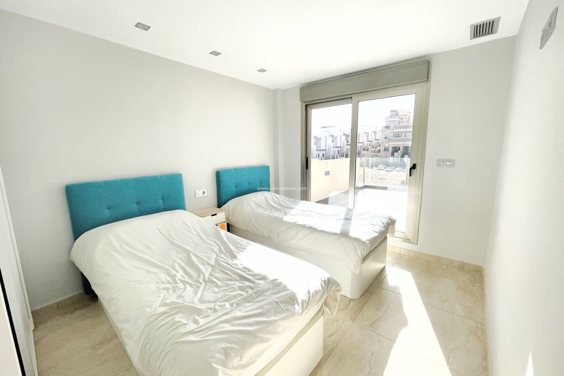 Reventa - Villa - Villamartin - Villamartín
