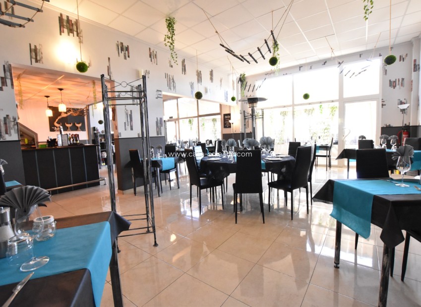 Revente - Commercial - Algorfa - La Finca Golf Resort