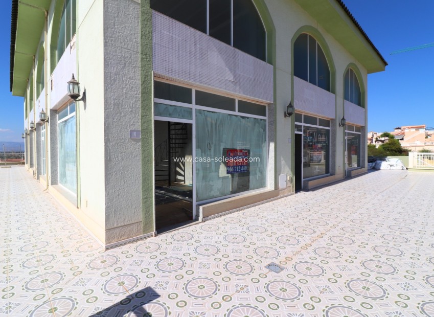 Revente - Commercial - Benimar