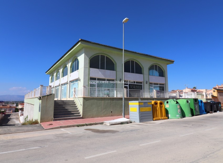 Revente - Commercial - Benimar