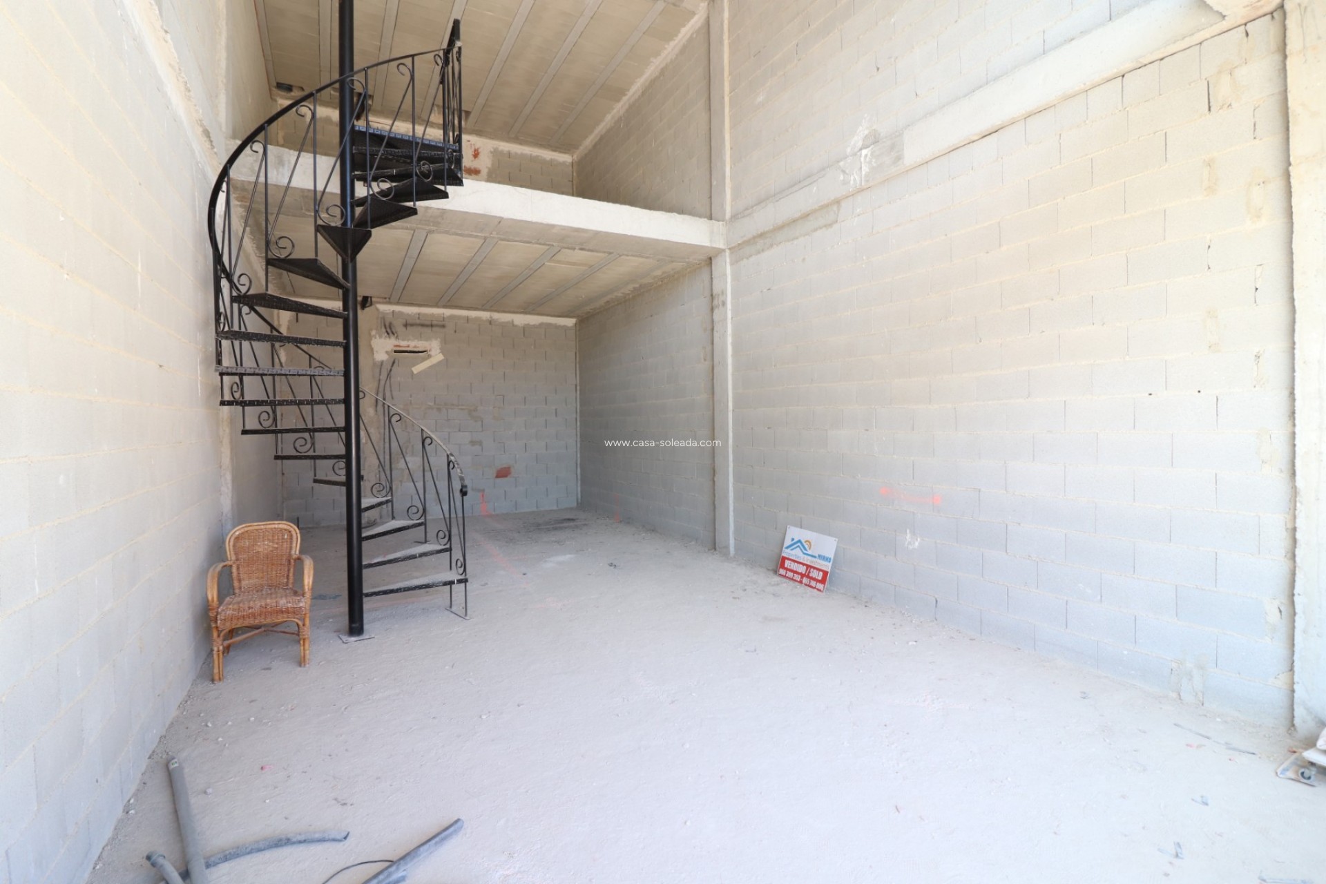Revente - Commercial - Benimar