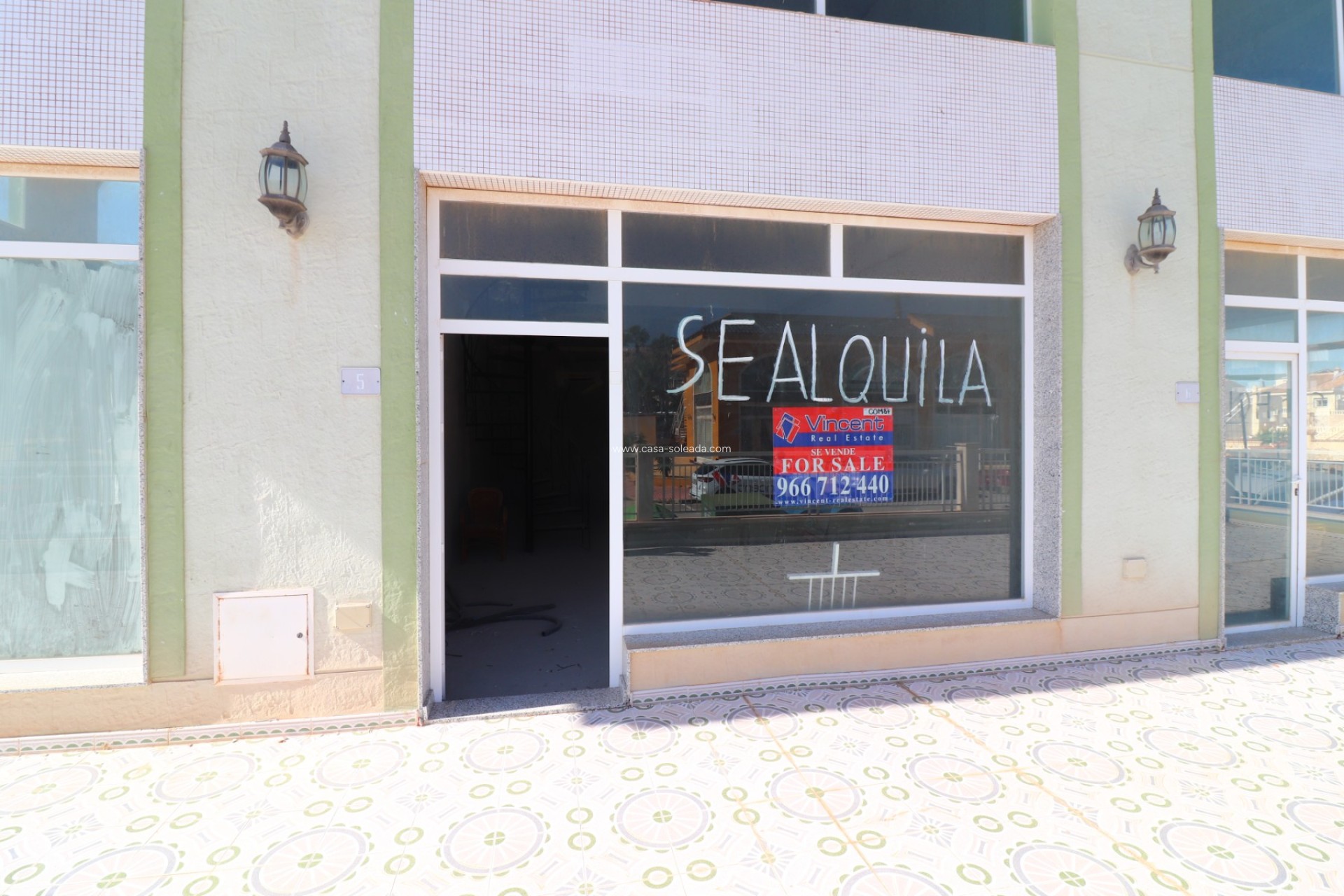 Revente - Commercial - Benimar