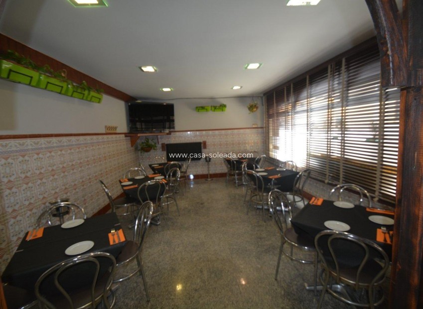 Revente - Commercial - Bigastro - Center