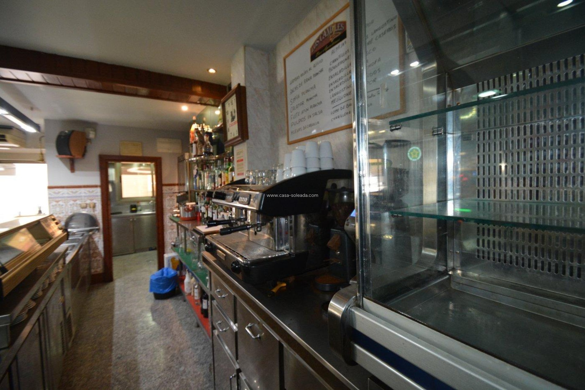 Revente - Commercial - Bigastro - Center