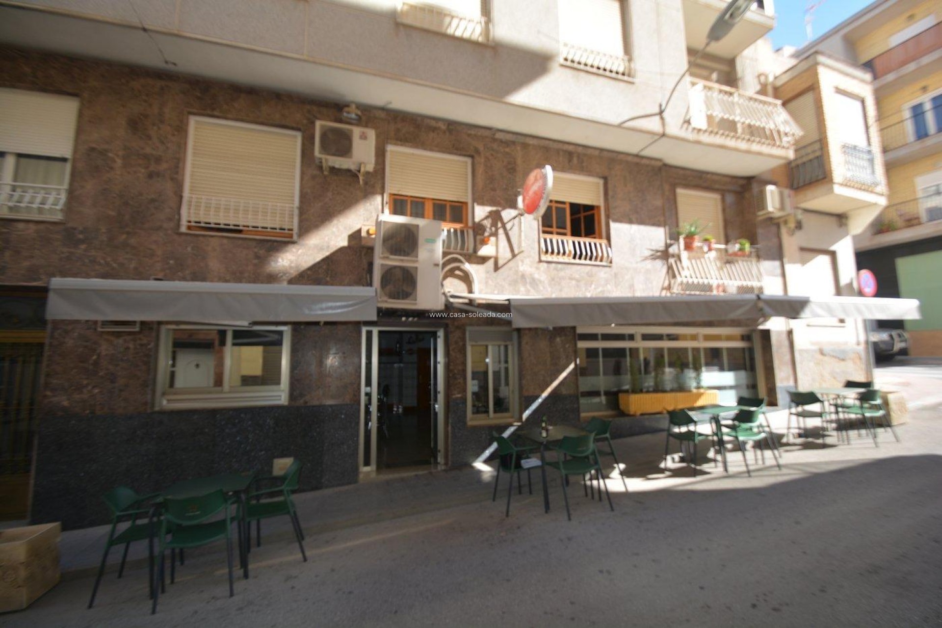 Revente - Commercial - Bigastro - Center