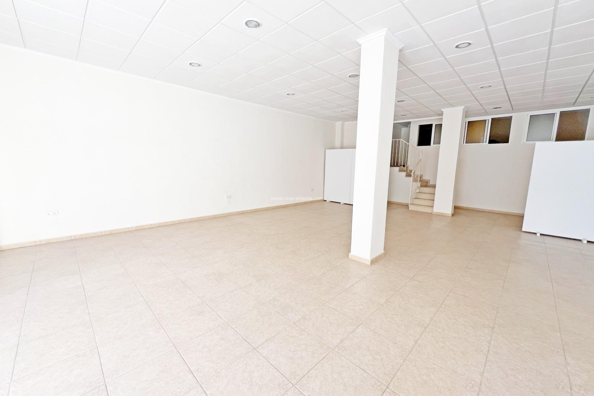 Revente - Commercial - Guardamar del Segura - Pueblo