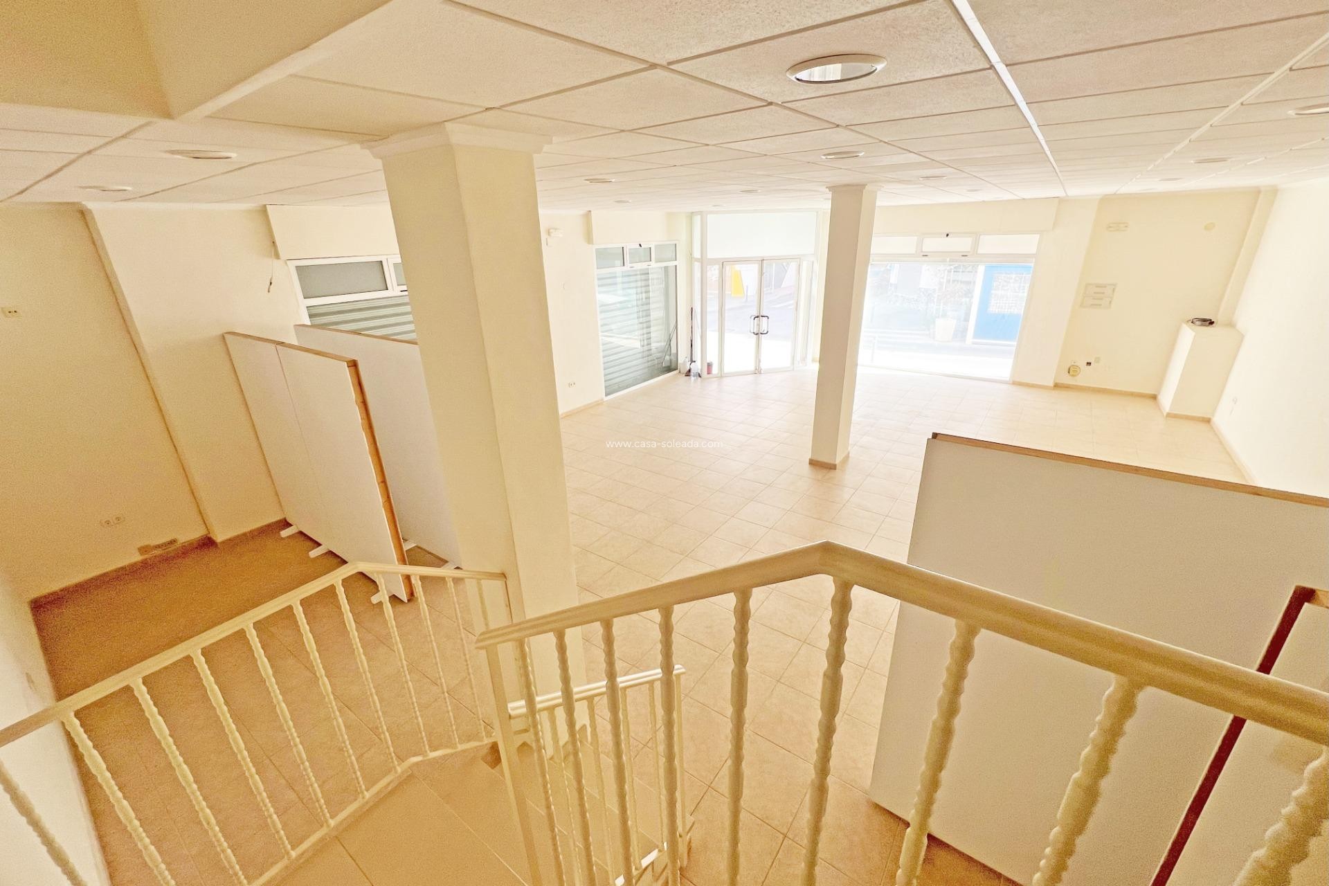 Revente - Commercial - Guardamar del Segura - Pueblo