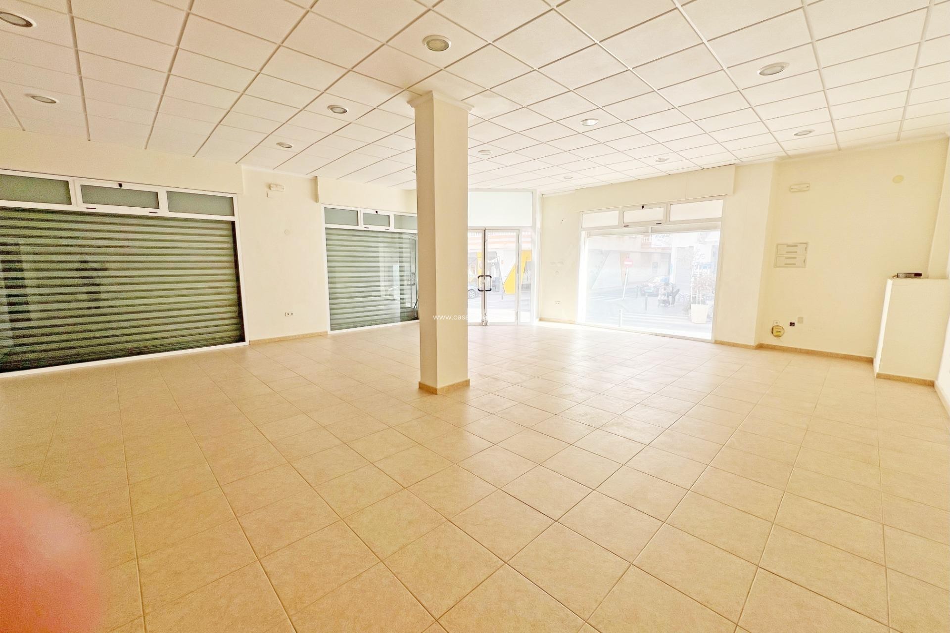 Revente - Commercial - Guardamar del Segura - Pueblo