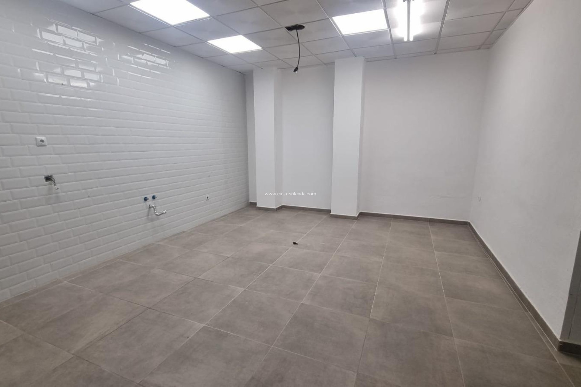 Revente - Commercial - Torrevieja - Center