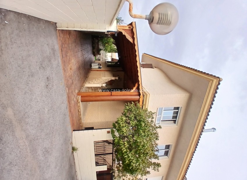 Revente - Maison de ville - Elda - Inland