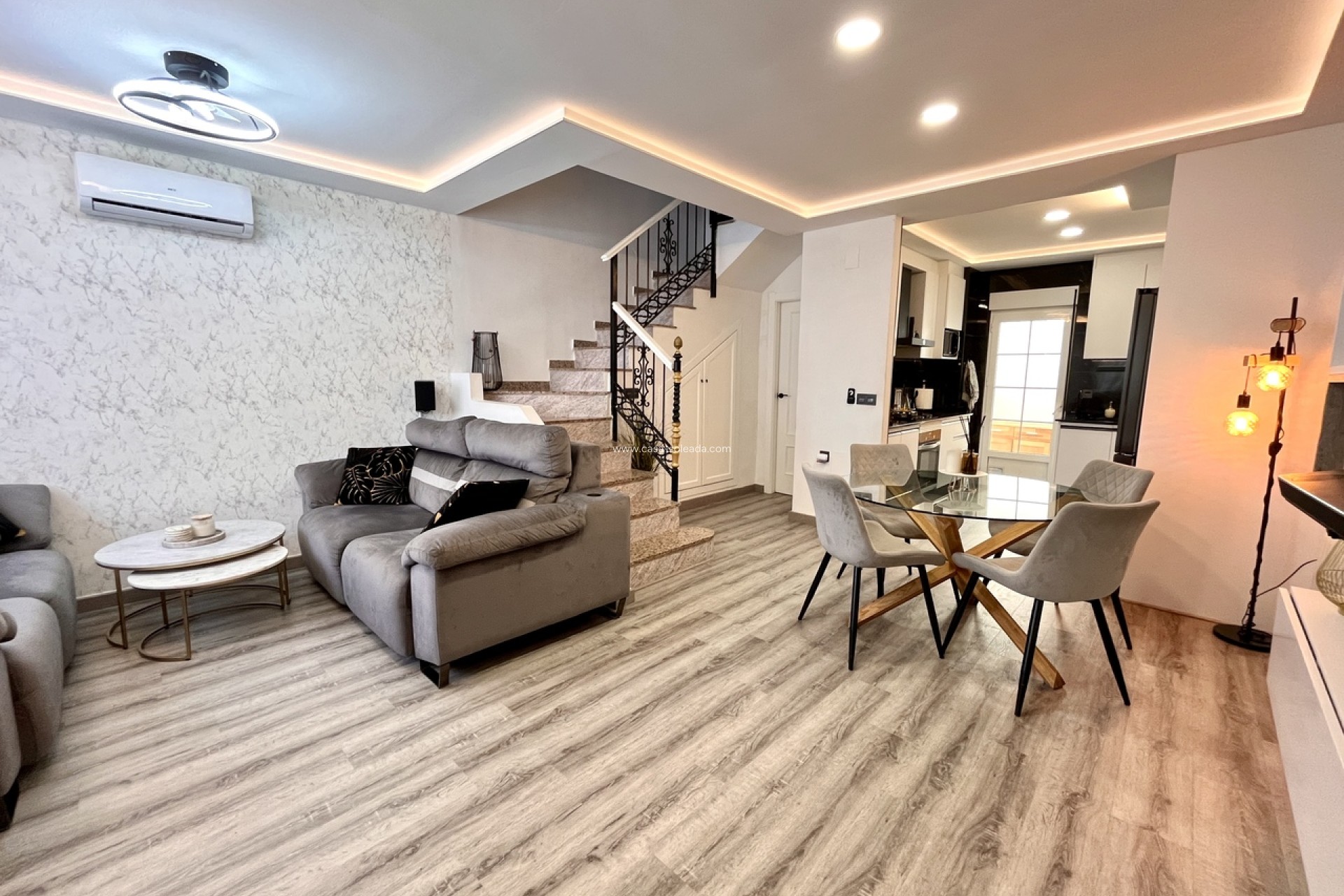 Revente - Maison de ville - Villamartin - Costa Blanca