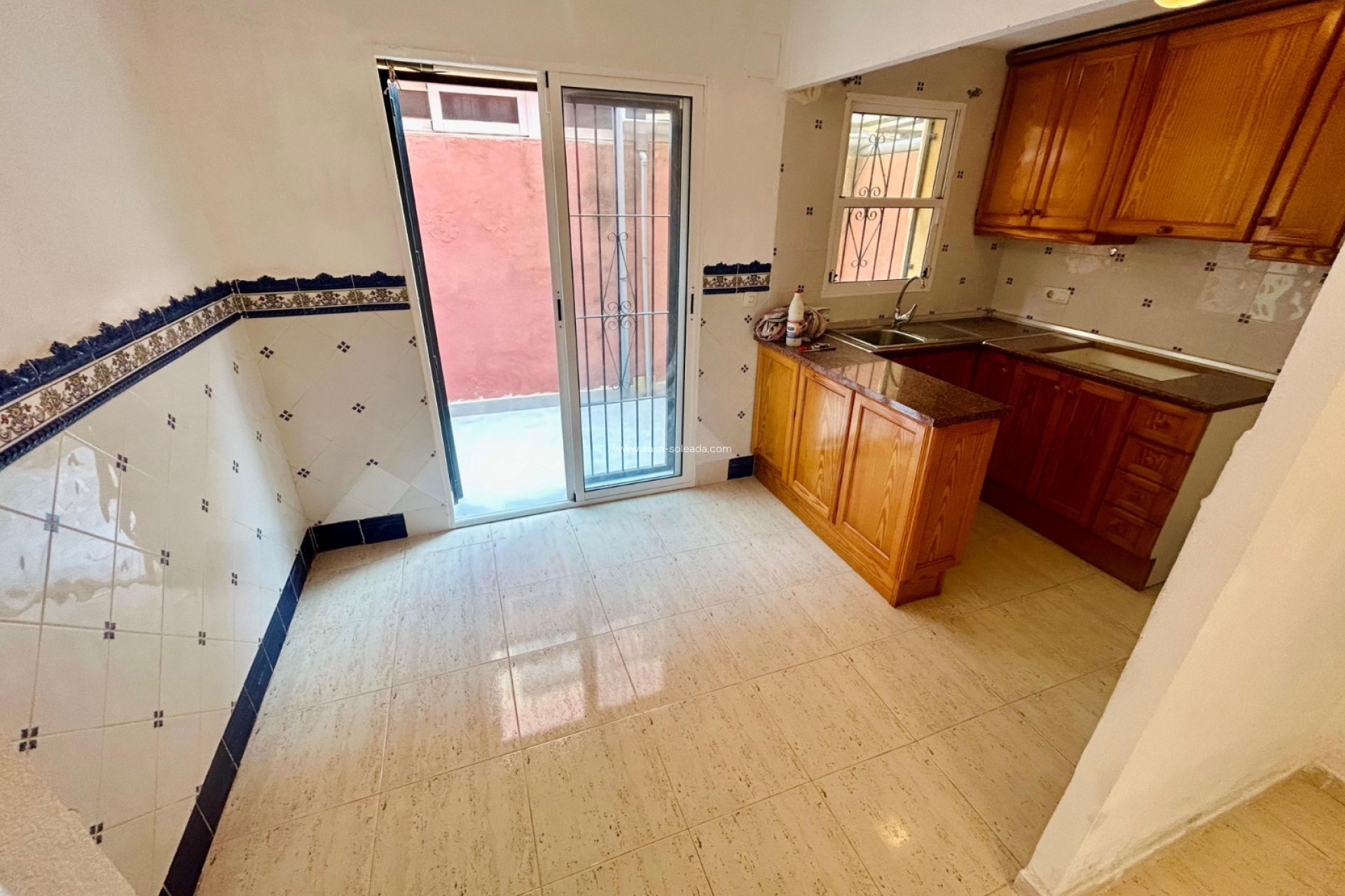 Revente - Villa - El Chaparral - Inland
