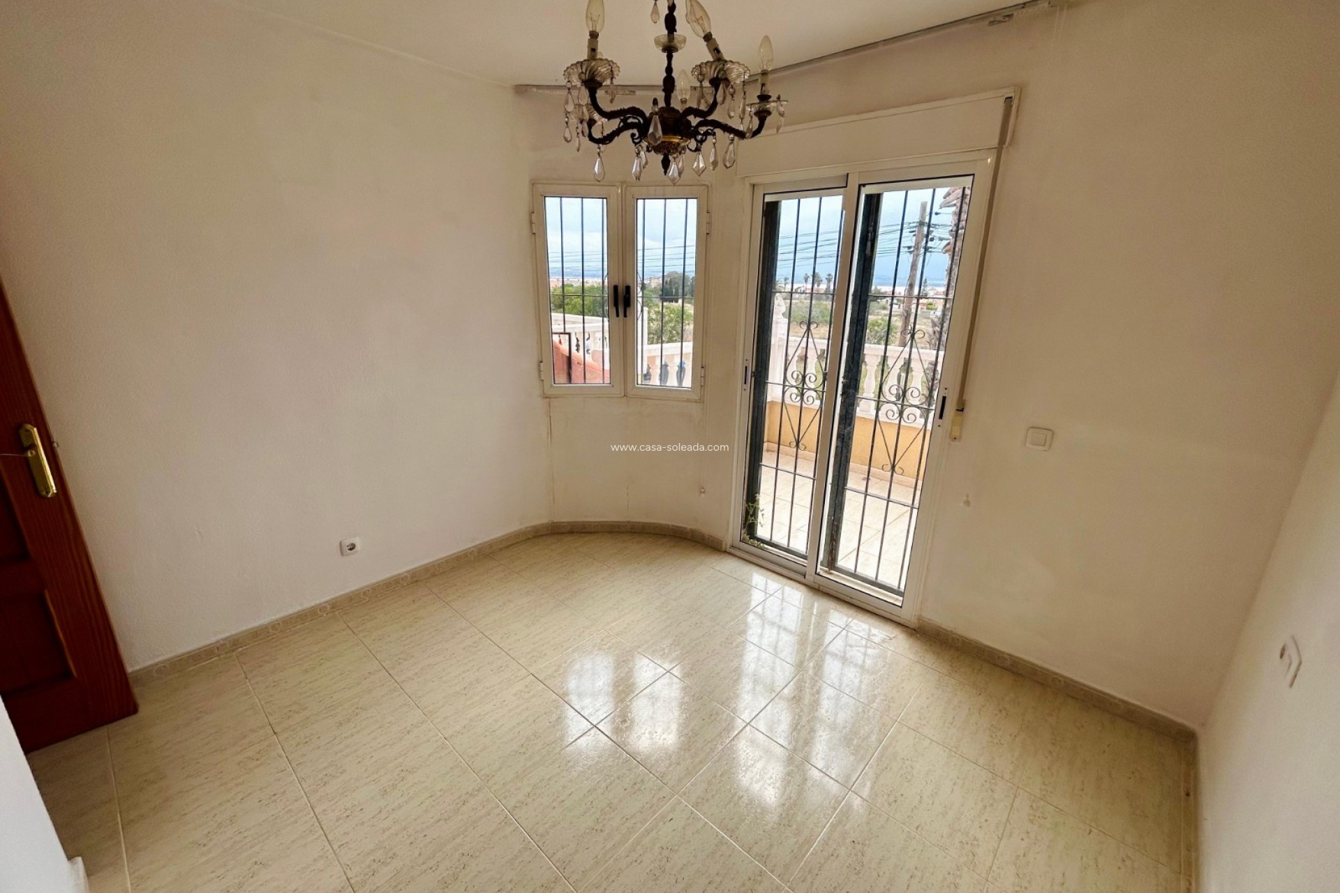 Revente - Villa - El Chaparral - Inland