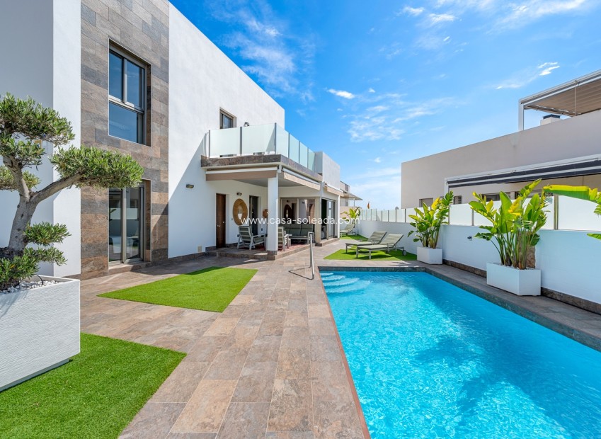 Revente - Villa - Orihuela Costa - Costa Blanca