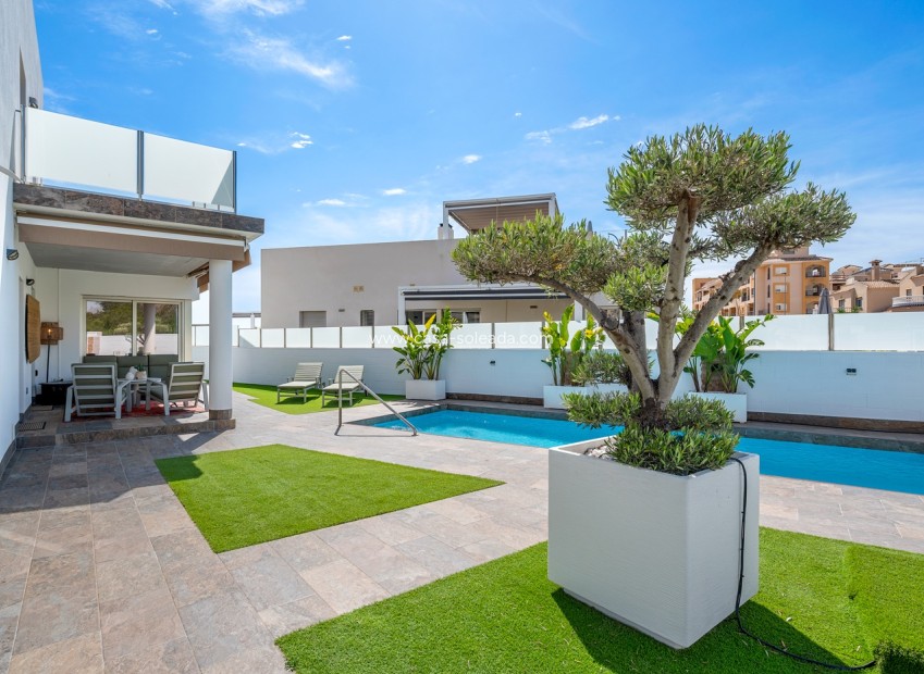 Revente - Villa - Orihuela Costa - Costa Blanca
