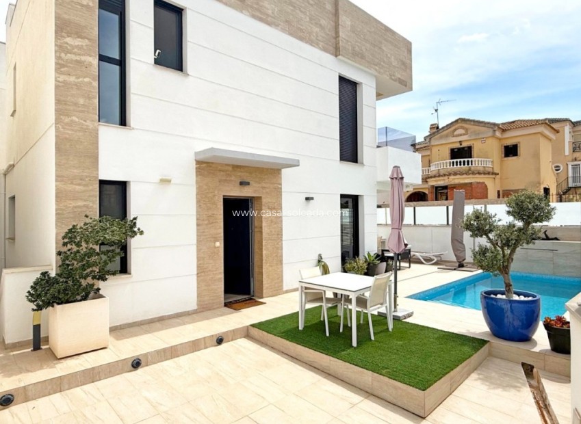 Revente - Villa - Orihuela Costa - Costa Blanca