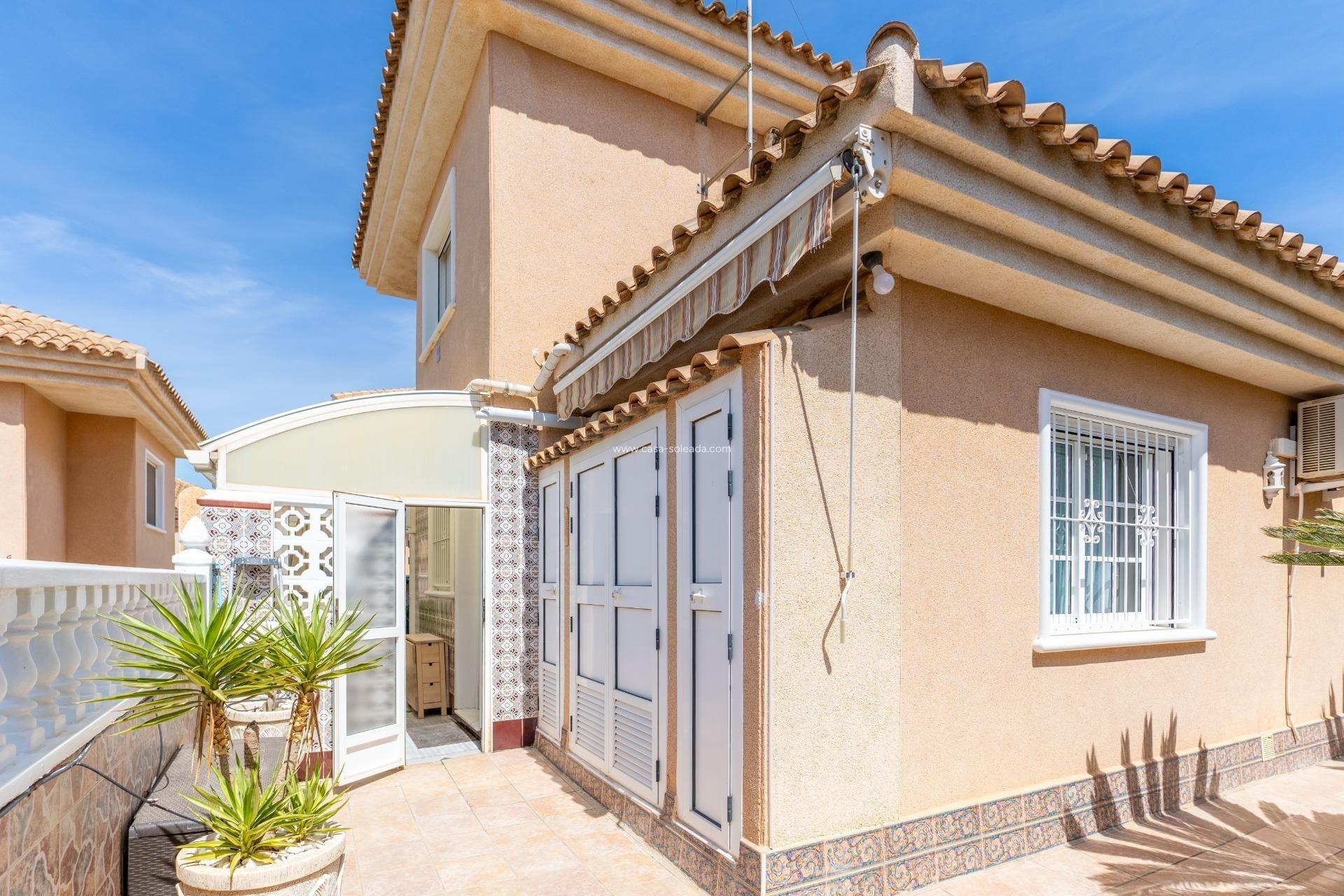 Revente - Villa - Orihuela Costa - Punta Prima