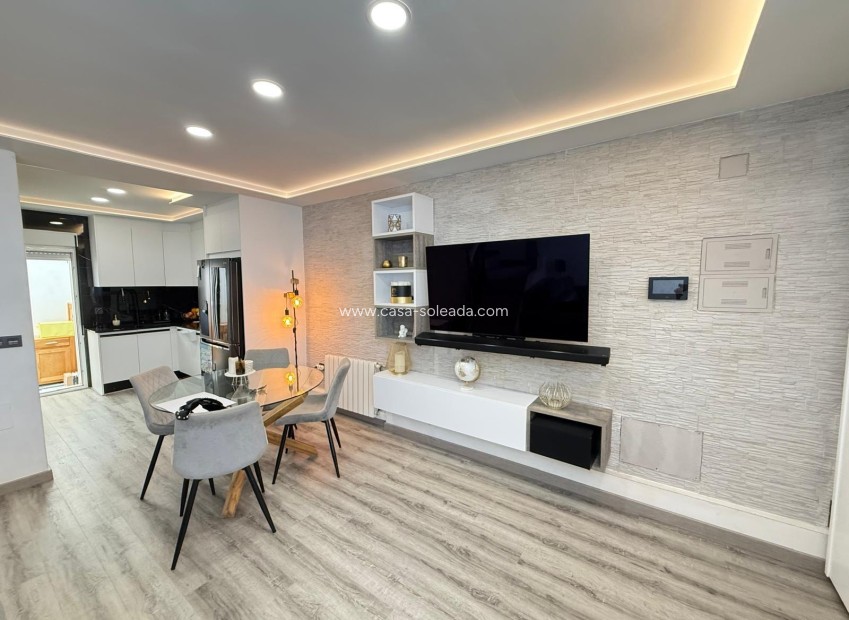 Revente - Villa - Orihuela Costa - Villamartín