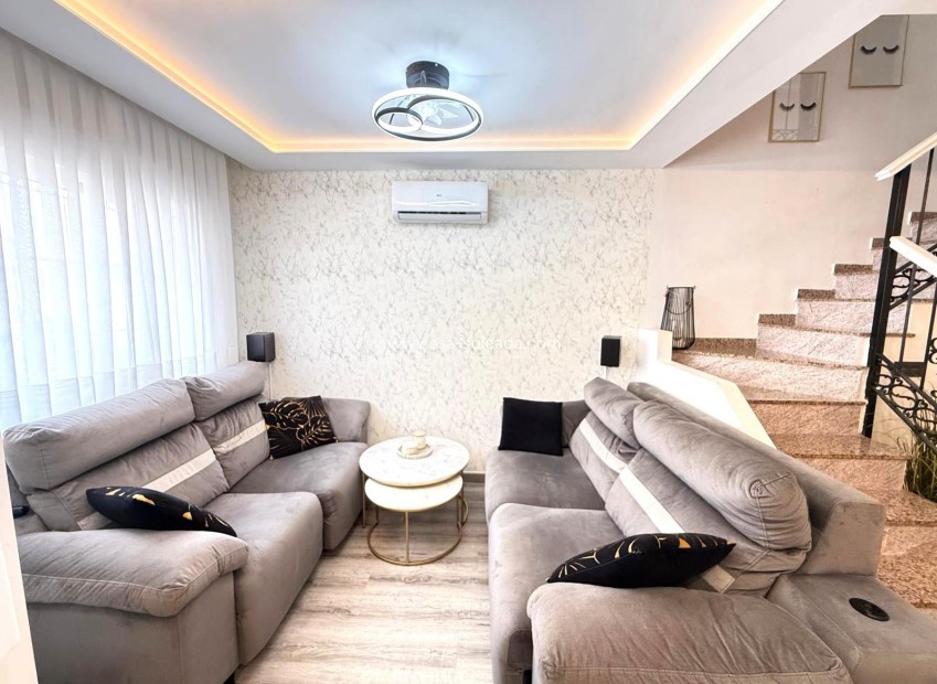Revente - Villa - Orihuela Costa - Villamartín