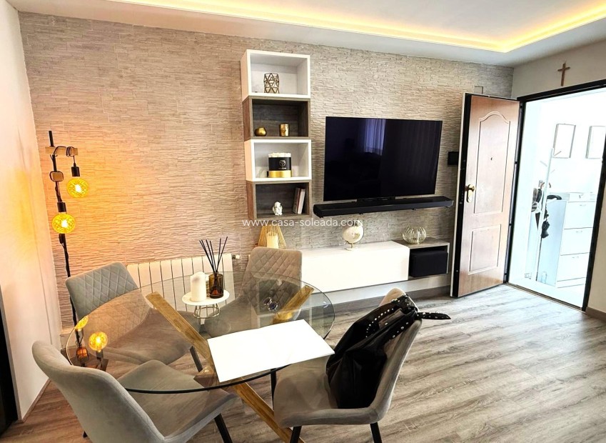 Revente - Villa - Orihuela Costa - Villamartín