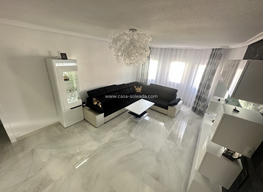 Revente - Villa - Punta Prima - Costa Blanca