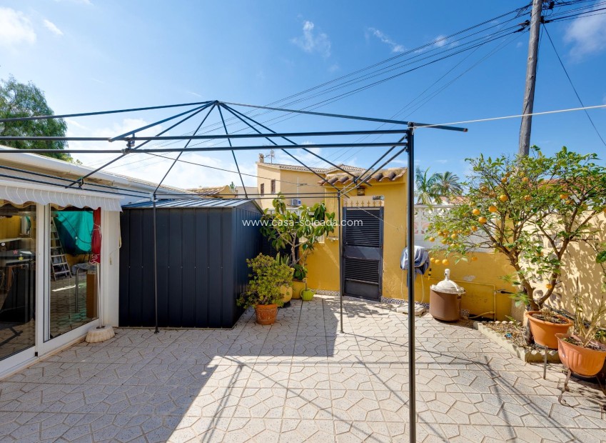 Revente - Villa - Torrevieja - Aguas nuevas