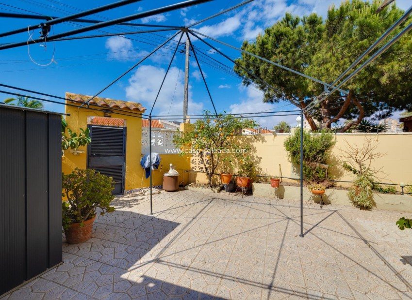 Revente - Villa - Torrevieja - Aguas nuevas