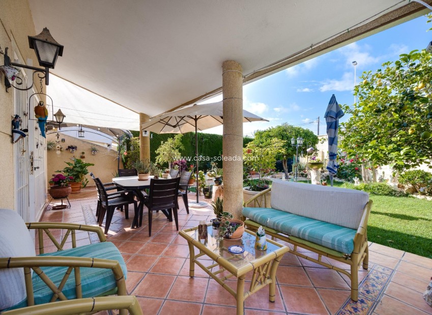 Revente - Villa - Torrevieja - Aguas nuevas