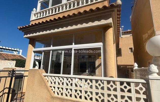 Stadthaus - Wiederverkauf - Orihuela Costa - Villamartín