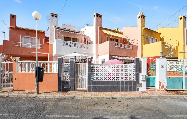 Stadthaus - Wiederverkauf - Torrevieja - Aguas nuevas