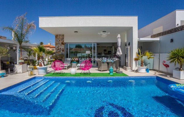 Villa - Herverkoop - Torrevieja - La Siesta