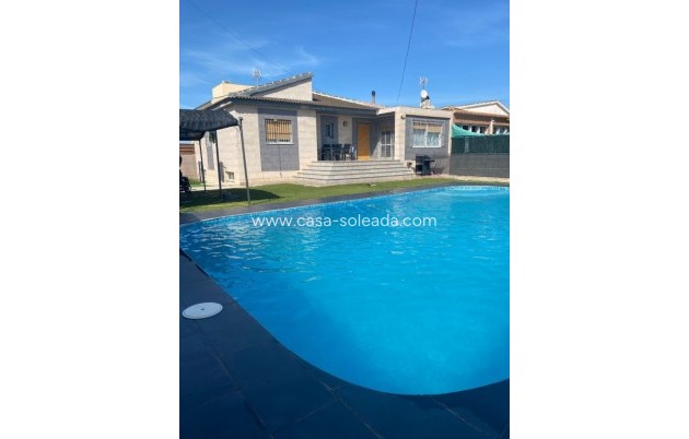 Villa - Resale - Torrevieja - Torrevieja