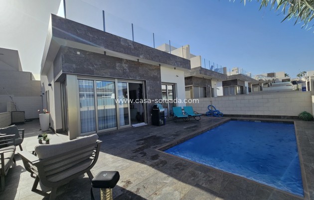 Villa - Reventa - Villamartin - Villamartín