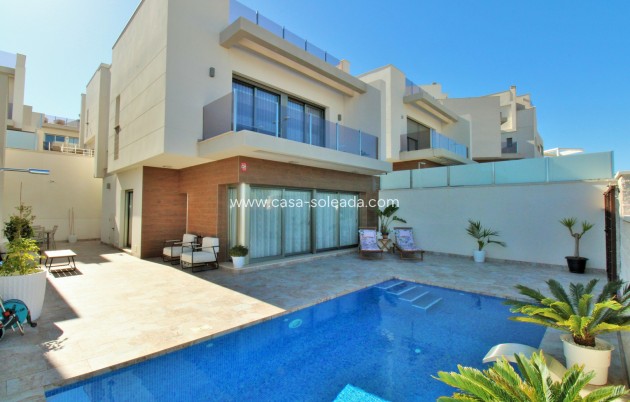 Villa - Reventa - Villamartin - Villamartín