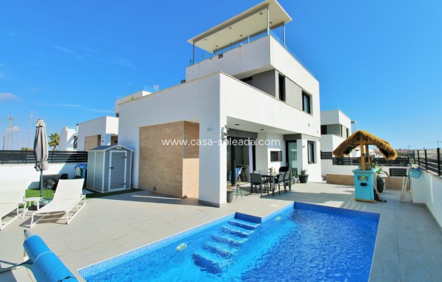 Villa - Reventa - Villamartin - Villamartín