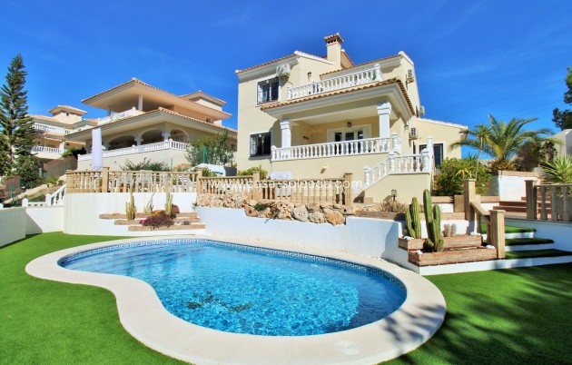 Villa - Reventa - Villamartin - Villamartín