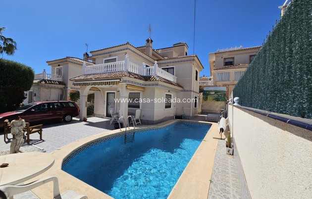 Villa - Revente - Villamartin - Villamartín