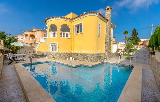 Villa - Wiederverkauf - Orihuela Costa - Villamartín
