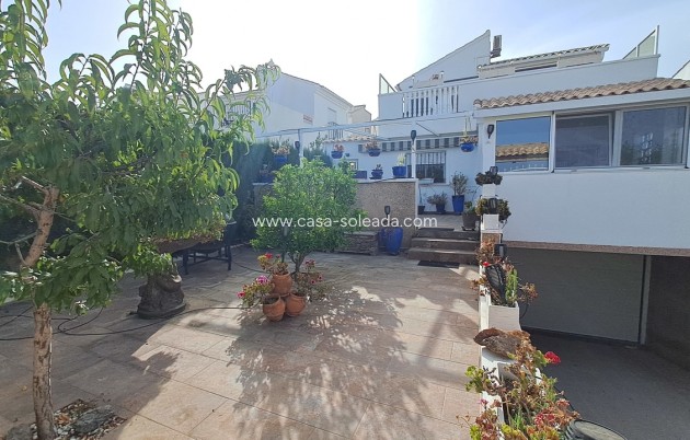 Villa - Wiederverkauf - Punta Prima - Punta Prima