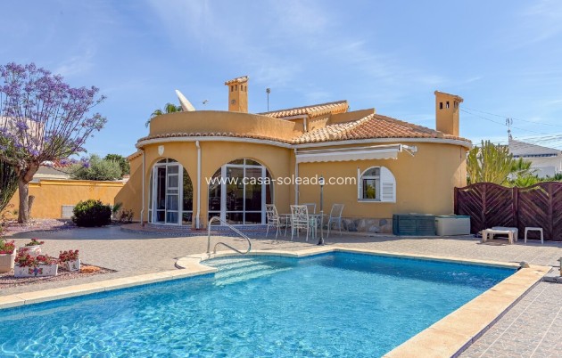 Villa - Wiederverkauf - Torrevieja - Costa Blanca