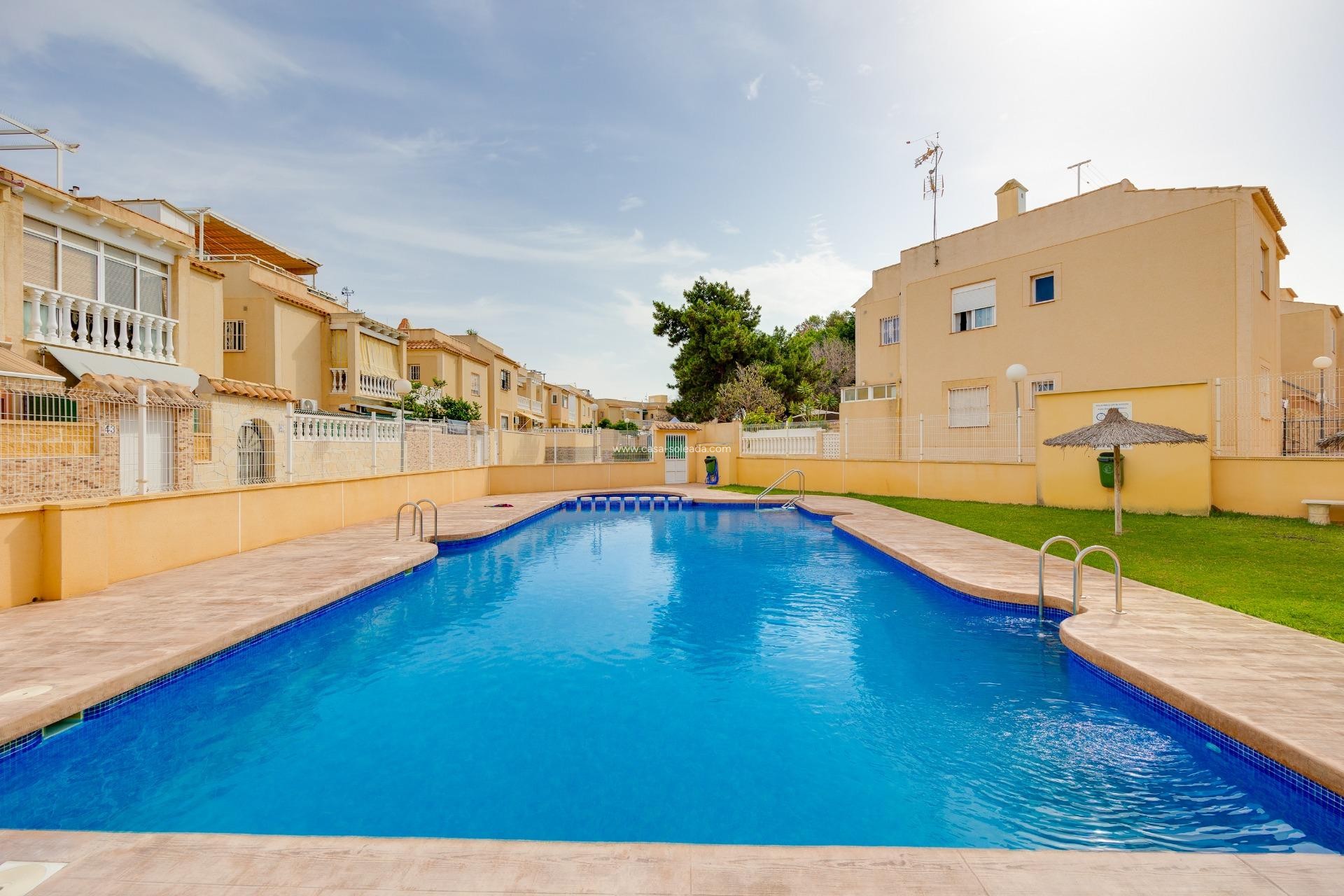 Wiederverkauf - Bungalow - Torrevieja - Aguas nuevas