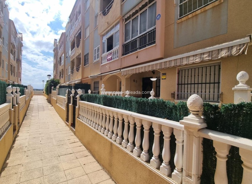 Wiederverkauf - Bungalow - Torrevieja - Playa De La Mata