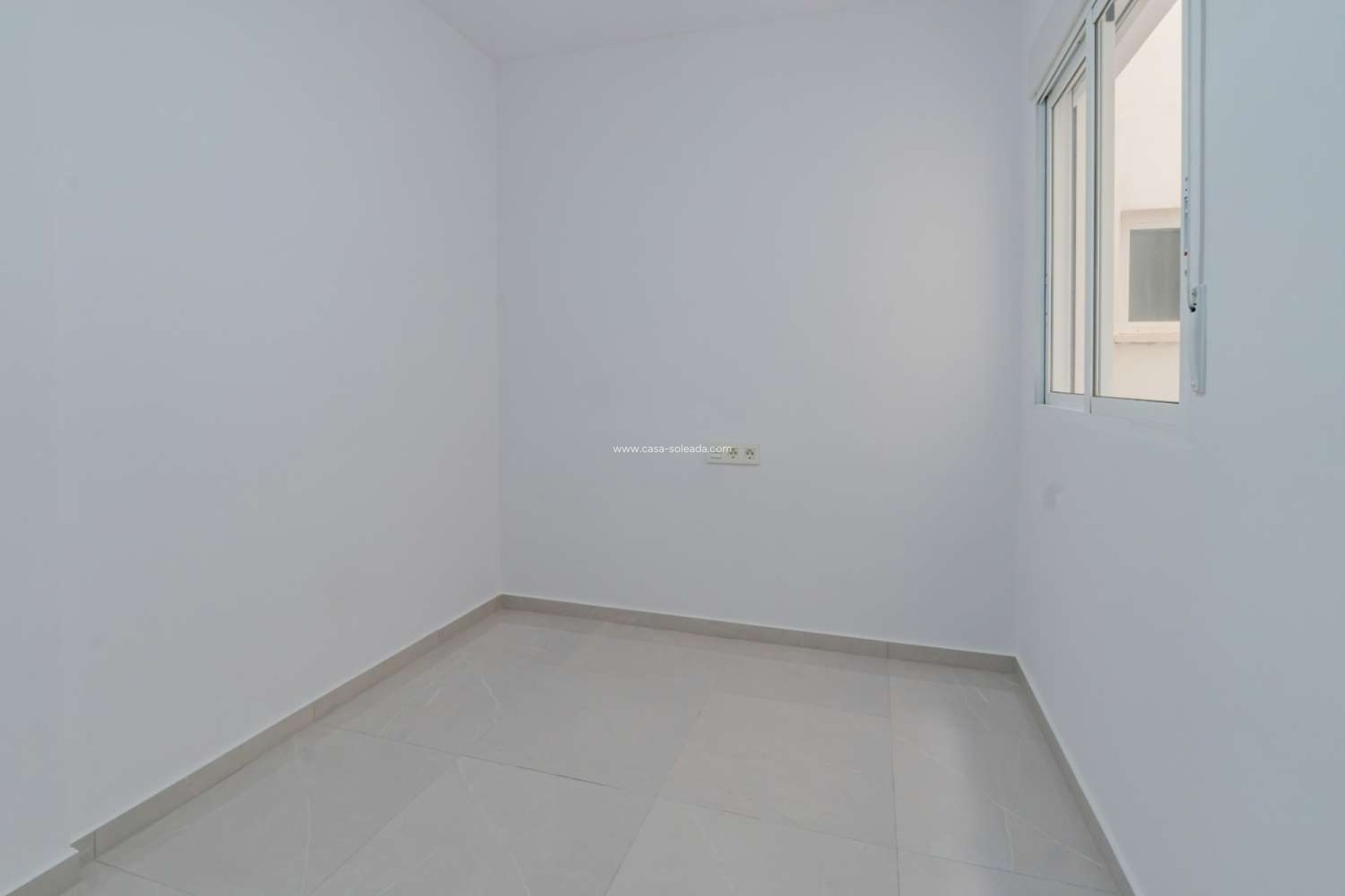 Wiederverkauf - Flat - Torrevieja - Avenida Habaneras - Curva de Palangre