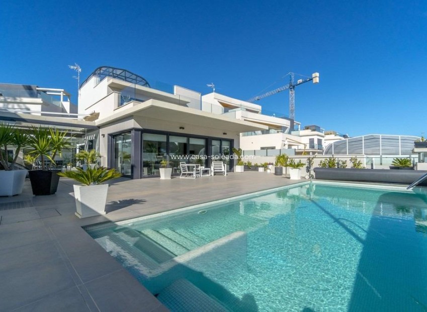Wiederverkauf - Villa - Orihuela Costa - Campoamor