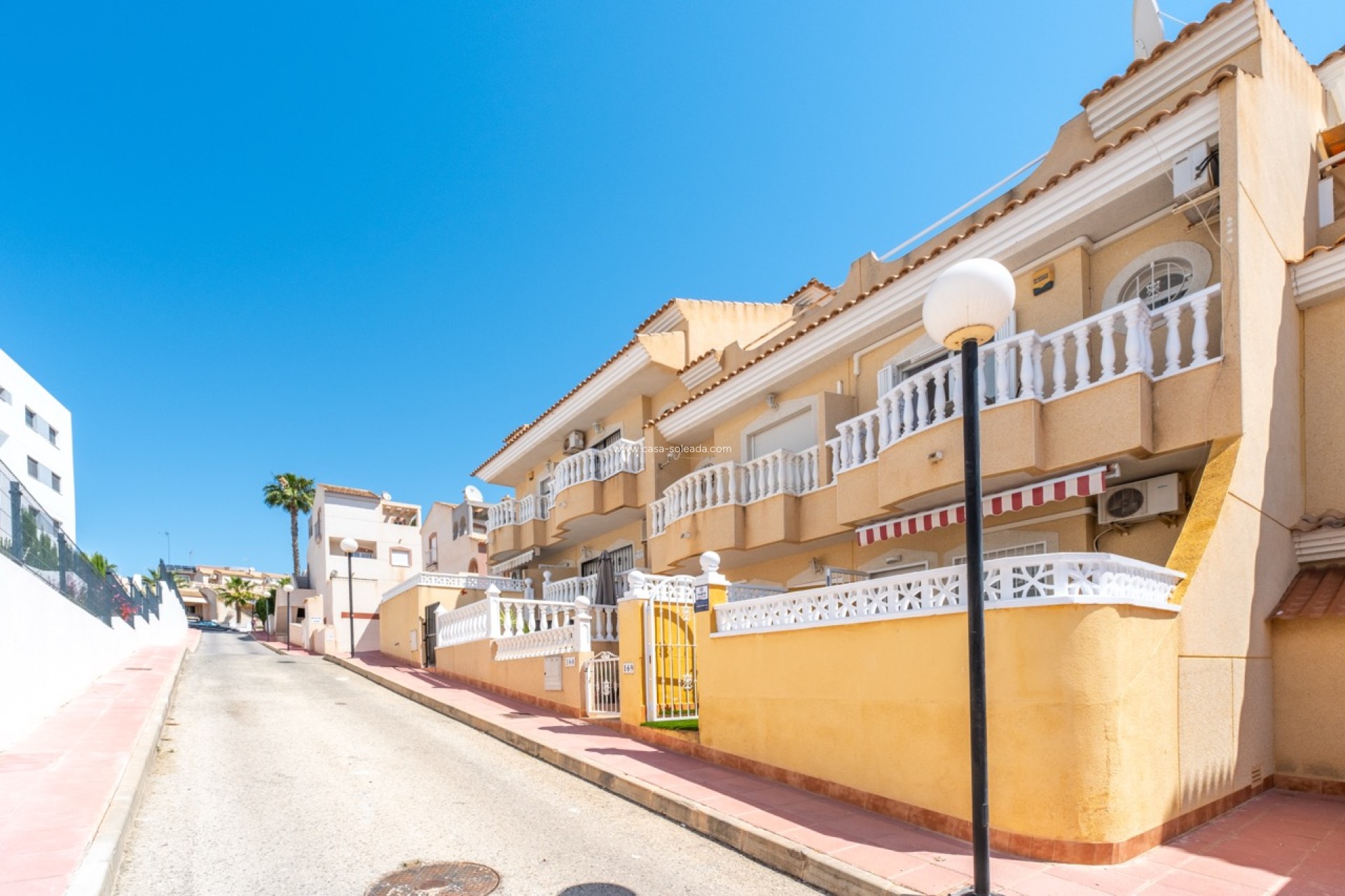 Wiederverkauf - Villa - Orihuela Costa - Las Filipinas