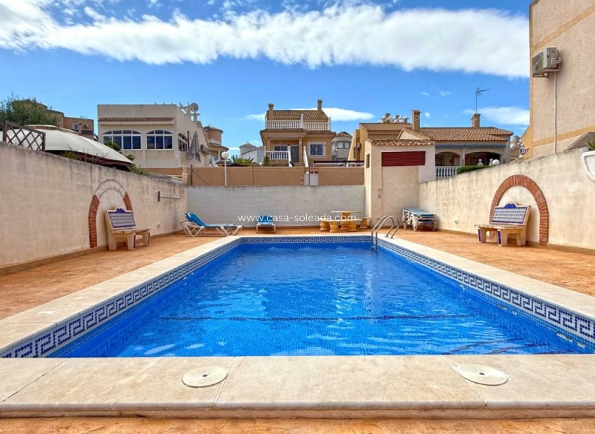 Wiederverkauf - Villa - Orihuela Costa - Los Altos