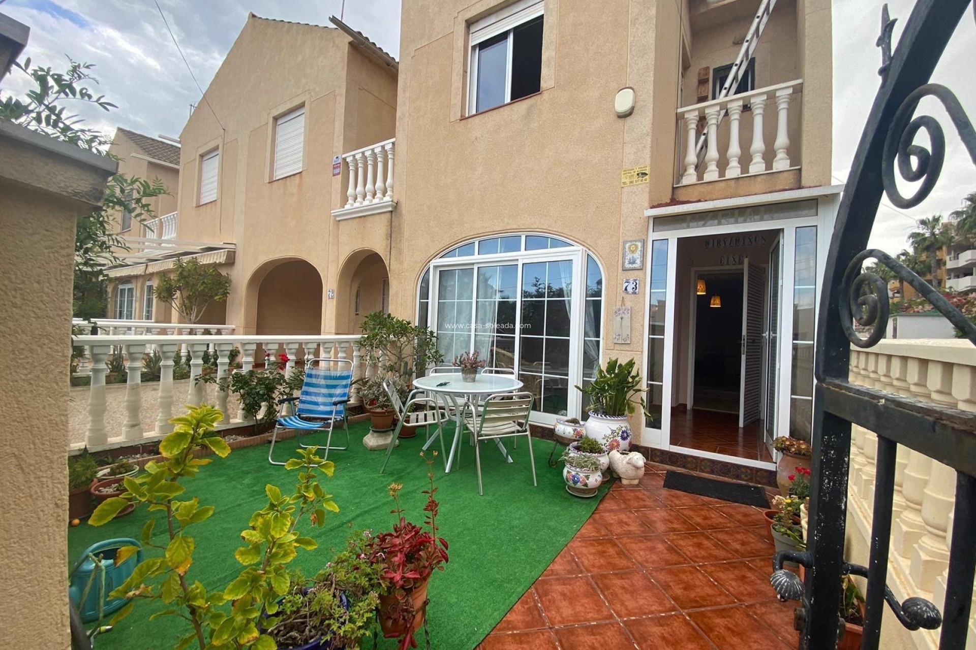 Wiederverkauf - Villa - Orihuela Costa - Punta Prima