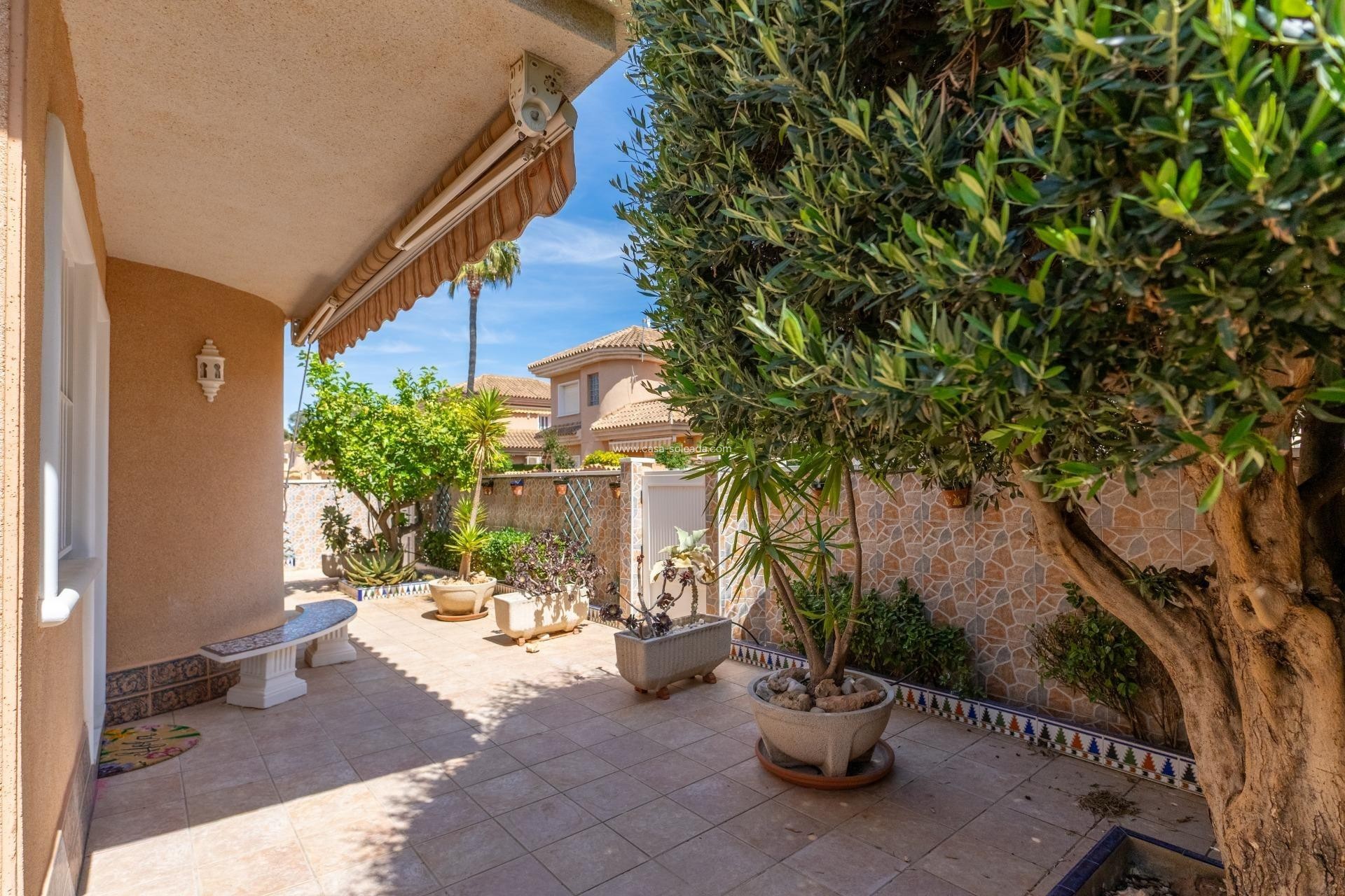 Wiederverkauf - Villa - Orihuela Costa - Punta Prima
