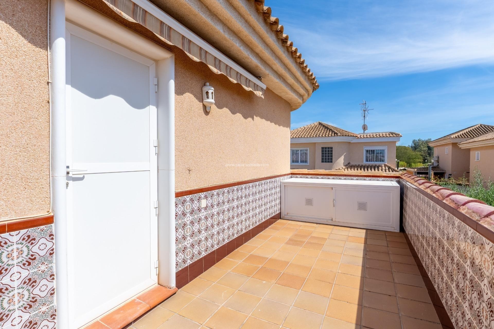 Wiederverkauf - Villa - Orihuela Costa - Punta Prima